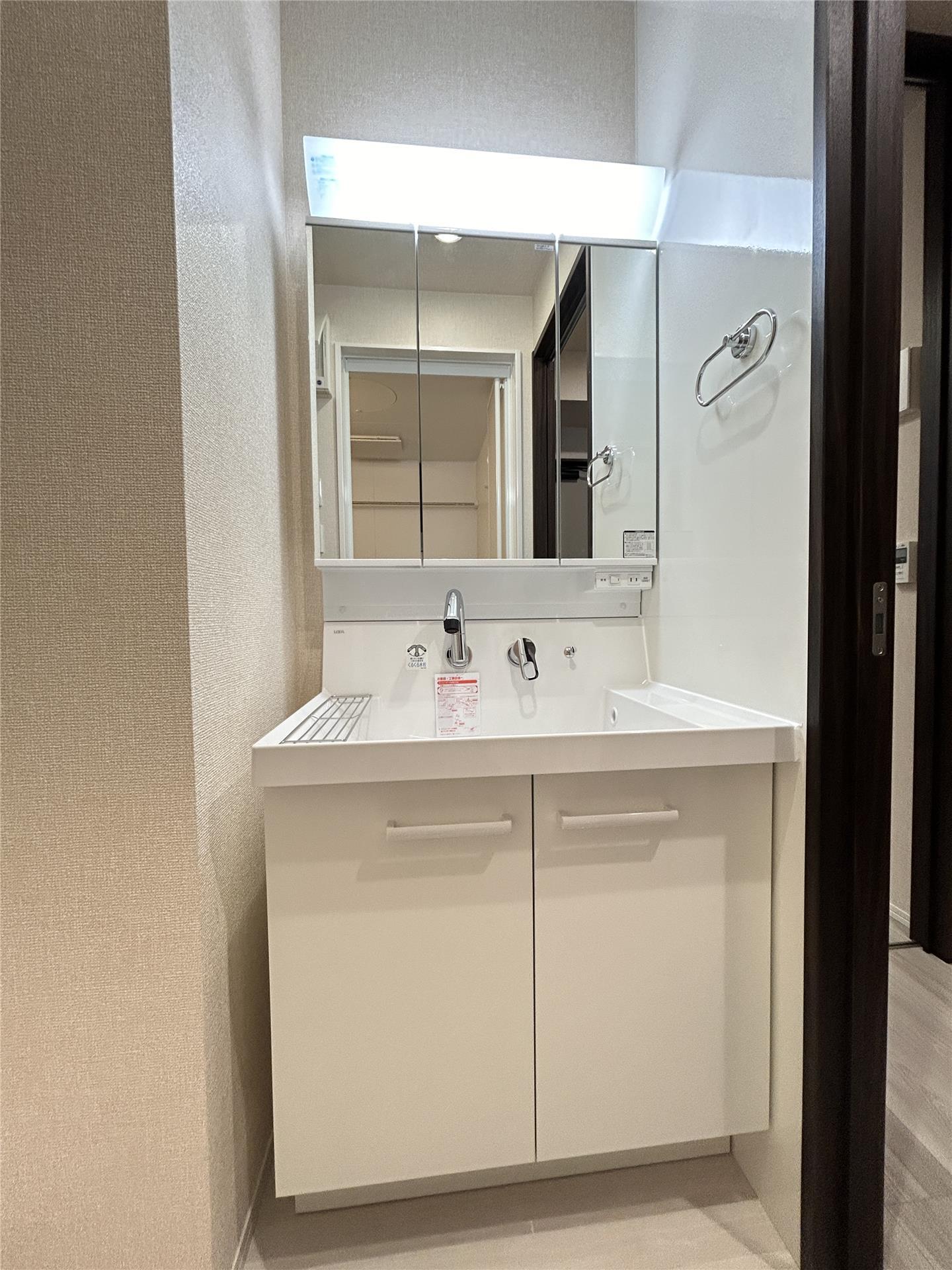 洗面設備　洗髪洗面化粧台