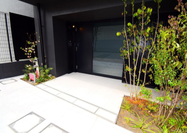 エントランス　ZOOM横浜関内