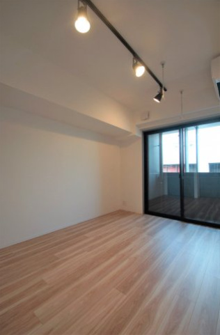 居室・リビング　ZOOM横浜関内