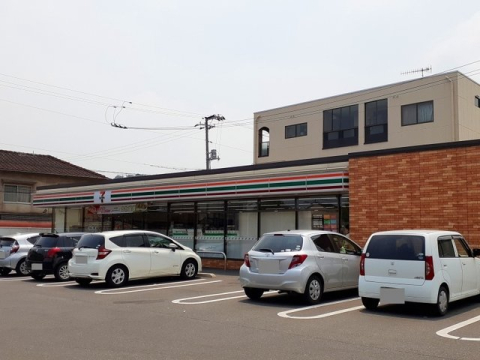 コンビニ　セブンイレブン 福山南本庄店（コンビニ）まで486m