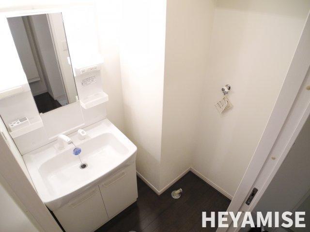 洗面設備　※同間取りの別の階のお部屋の写真です※