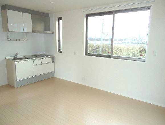 居室・リビング　101号室の写真です。