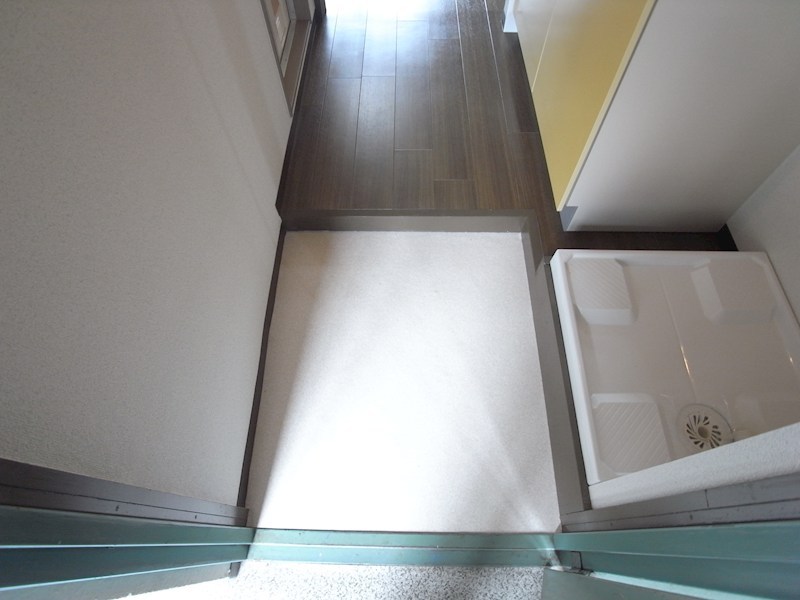 玄関　部屋写真は別部屋