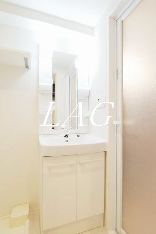 洗面設備　独立洗面台です。