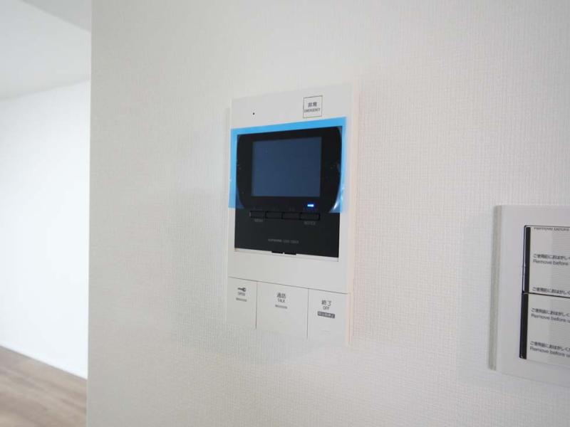 セキュリティ　モニター付きインターフォンです。