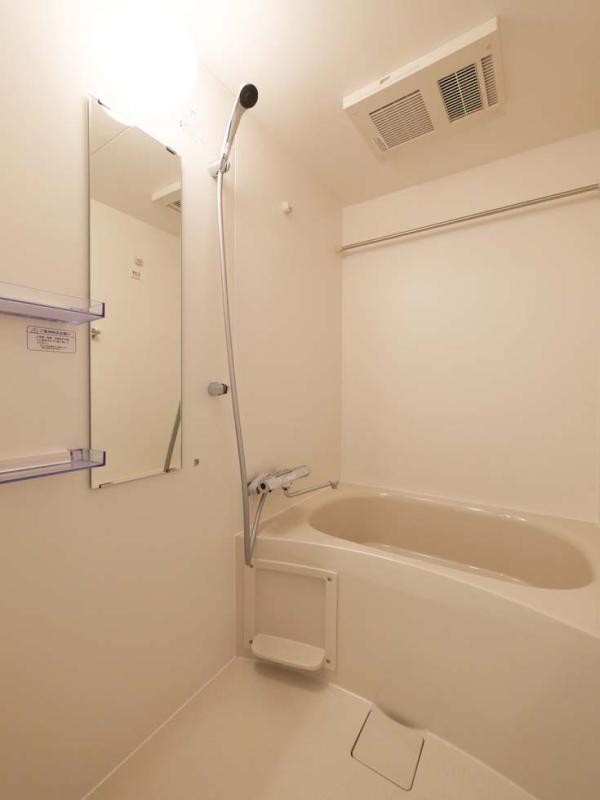 バス・シャワールーム　お風呂です
