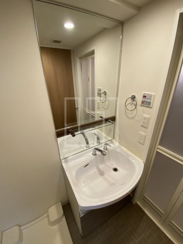 洗面設備　プレサンス堺筋本町駅前　独立洗面化粧台