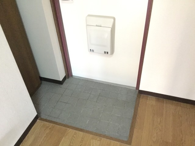 玄関　同物件他部屋の参考写真です！