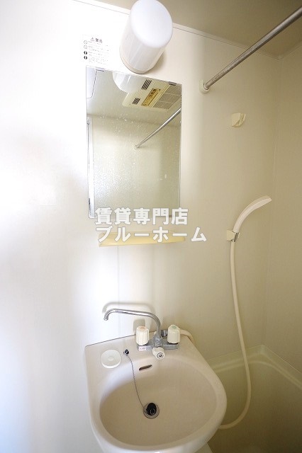 洗面設備　ピカピカの洗面所！