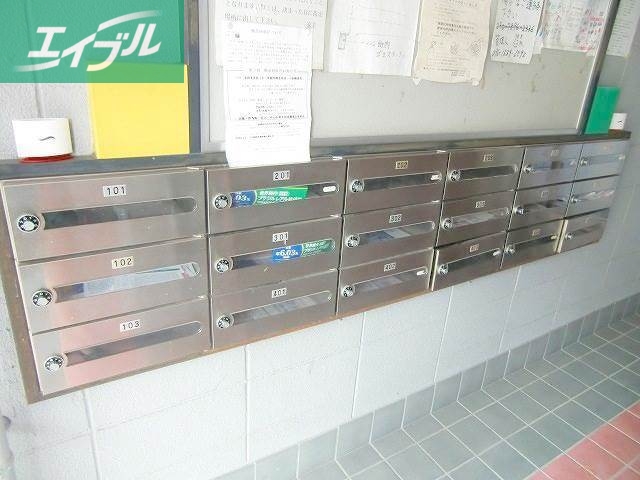 エントランス　集合ポスト