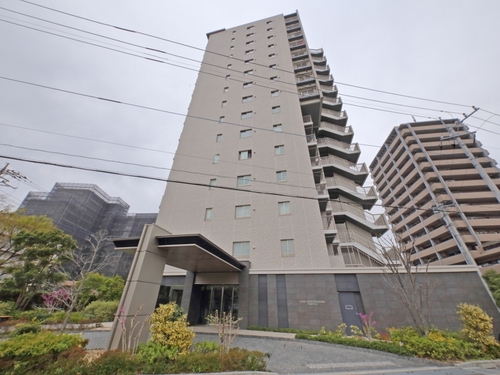 その他　外観曇天時、別角度　※前回募集時2021年4月撮影