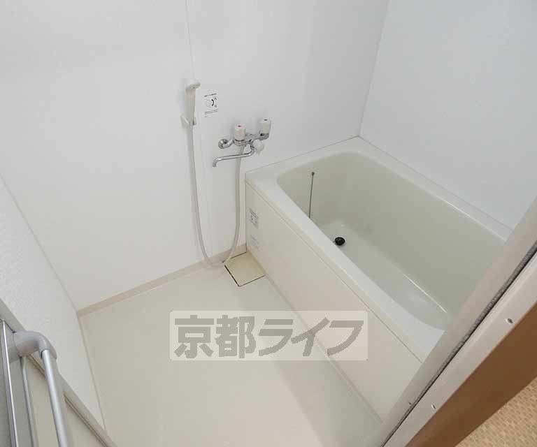 バス・シャワールーム　きれいなお風呂です。