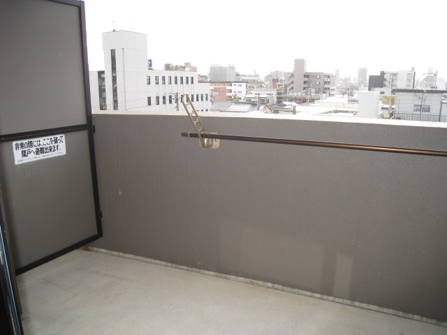 バルコニー　※写真は別のお部屋のものです。現況を優先させて頂きます。
