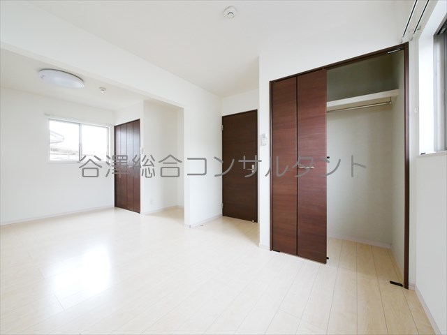 その他部屋・スペース　２階洋室（１０．４帖）