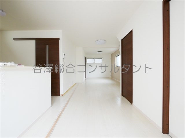 居室・リビング　１階リビング（１７．７５帖）