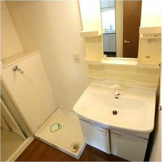 洗面設備　別室参照（カラータイプが異なる場合があります）