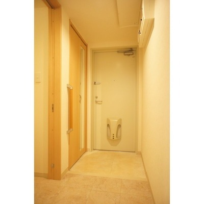 玄関　同物件別室のお写真です