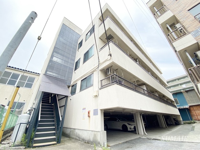 建物外観　鉄骨造の外観です☆