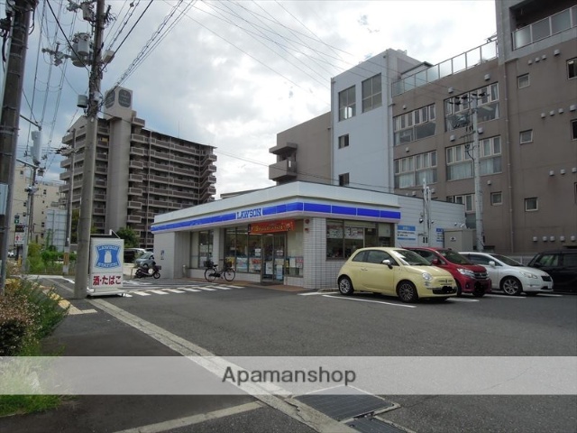 コンビニ　ローソン（コンビニ）まで121m