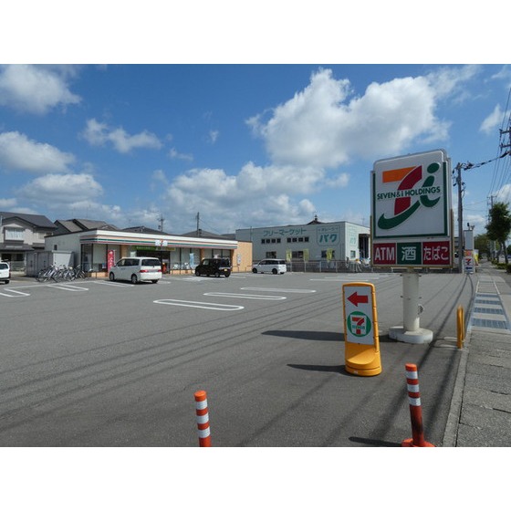 コンビニ　セブンイレブン野々市下林３丁目店（コンビニ）まで189m