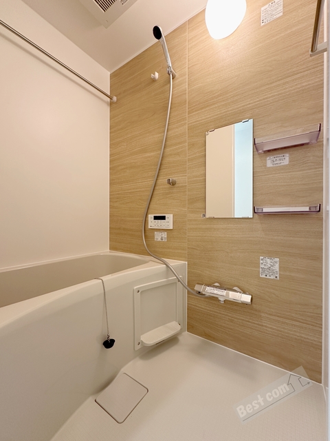 バス・シャワールーム　追い焚き付で寒い日も温まります♪