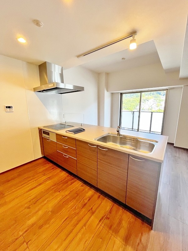 キッチン　★ＩＨシステムキッチングリル付き/3口コンロ★