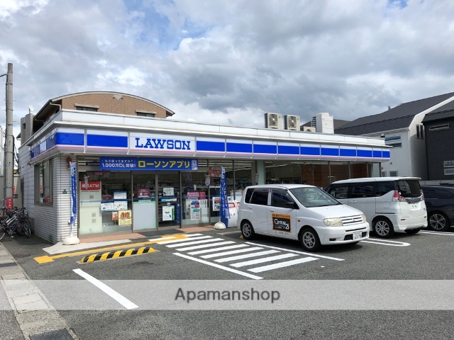 コンビニ　ローソン（コンビニ）まで817m