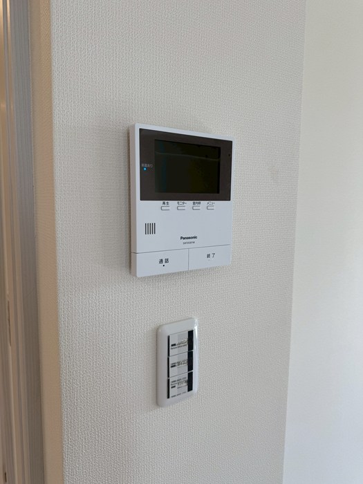 セキュリティ　防犯対策に有効なカメラ付きインターホン！録画機能が付いている