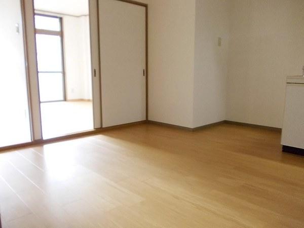 居室・リビング　日当たり良好♪