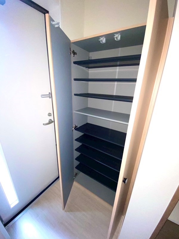 玄関　シューズボックス完備の綺麗な玄関♪