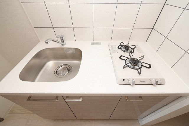 キッチン　コンパクトなキッチンで掃除もラクラク