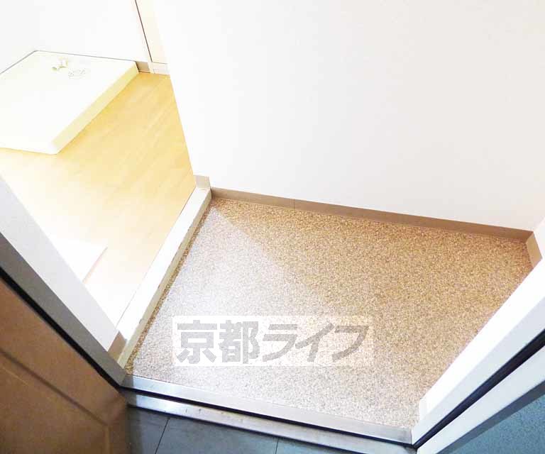 玄関　大きな段差がありません
