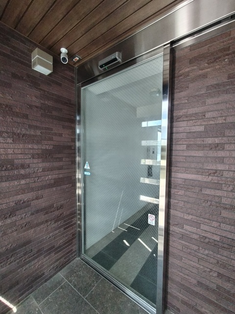 エントランス　オートロック付き