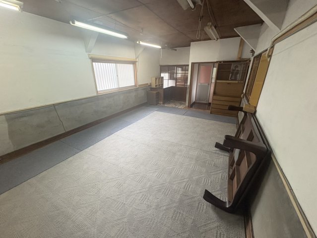 居室・リビング　明るい洋室です