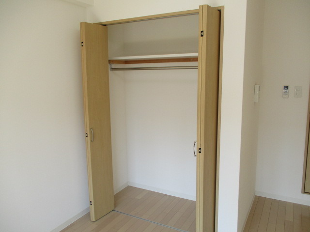 バス・シャワールーム　大きな収納です