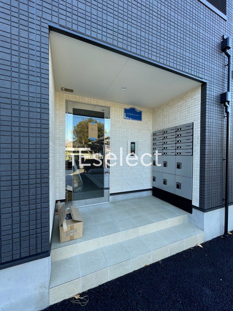 エントランス　しっかりとしたオートロックエントランス