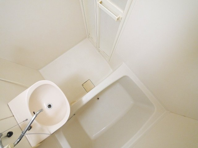 バス・シャワールーム　お風呂で日々の疲れを落としましょう