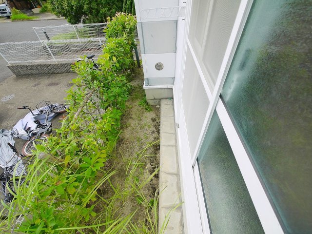 バルコニー　陽当たり良好なバルコニーです