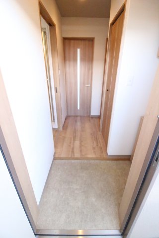 玄関　※別部屋写真