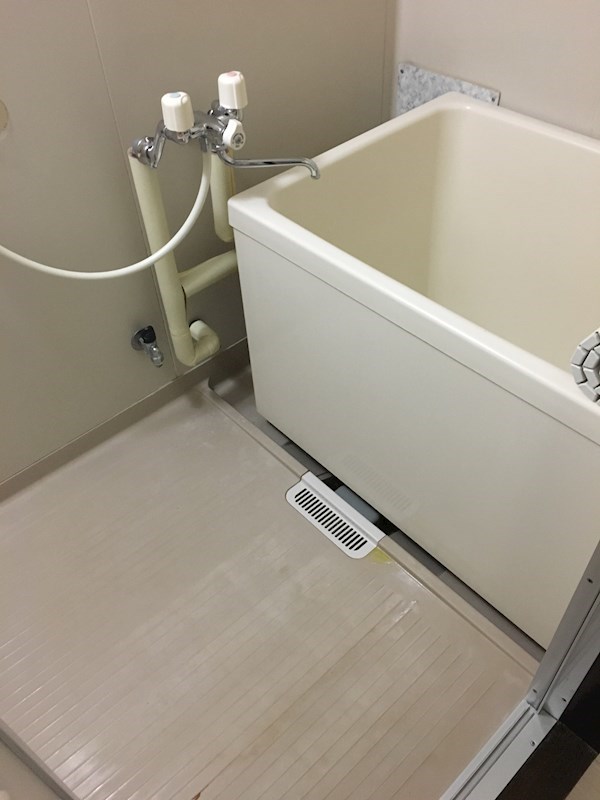 バス・シャワールーム　追い焚き付いてます