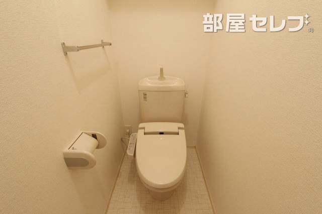 トイレ　※１０２号室の写真です（反転タイプ）