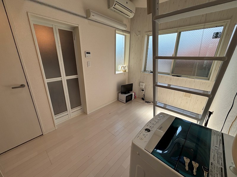 居室・リビング　別号室参考写真