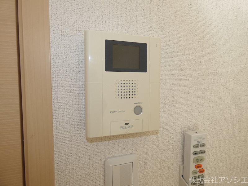 セキュリティ　モニター付きインターホン