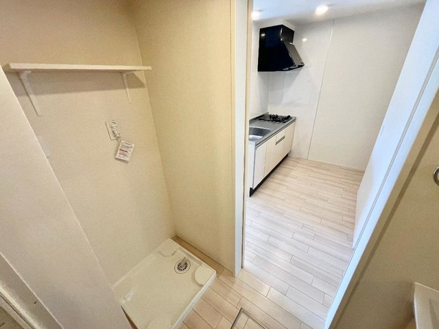 洗面設備　※同社施工の類似物件の写真です。