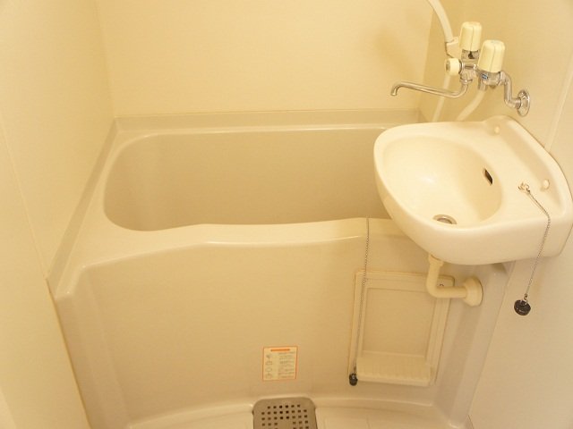 バス・シャワールーム　嬉しいバス・トイレ　セパレート☆