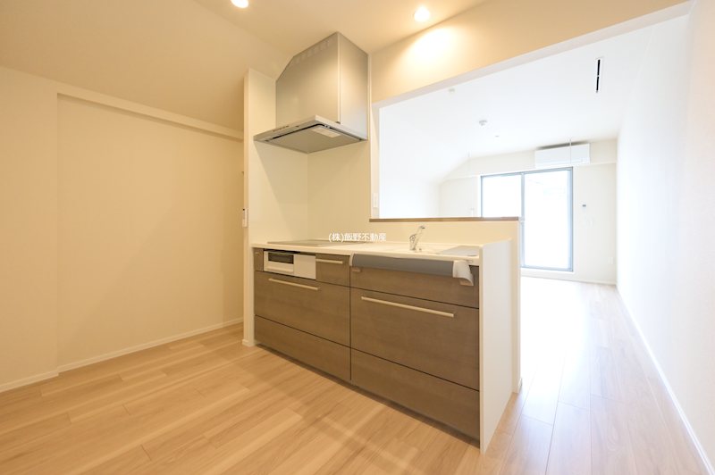 キッチン　火を使わないIHクッキングヒーターを採用。お掃除が簡単で清潔