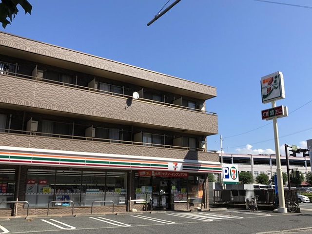 コンビニ　セブンイレブン 横須賀日の出町3丁目店（コンビニ）まで249m