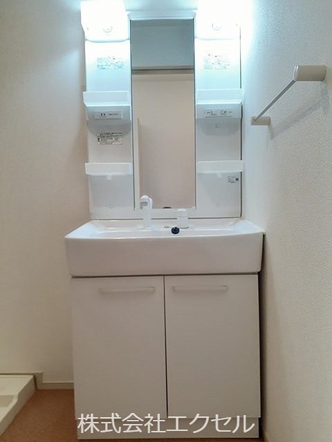 洗面設備　独立洗面台です。