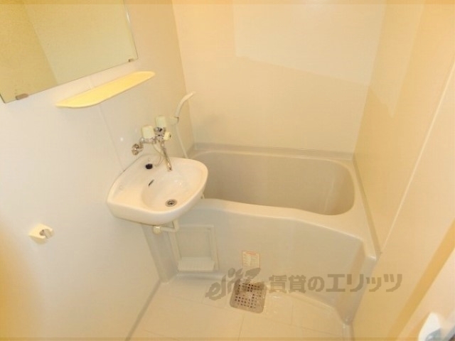 バス・シャワールーム　バス