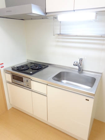 キッチン　コンパクトなキッチンで掃除もラクラク